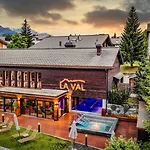 فندق La Val & 4*