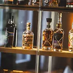 La Val & Szálloda