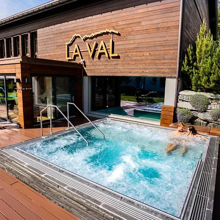 La Val & 4*
