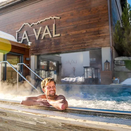 La Val & 酒店 4*