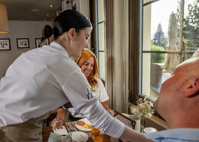 Szálloda La Val & Breíl