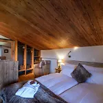La Val & Hotel