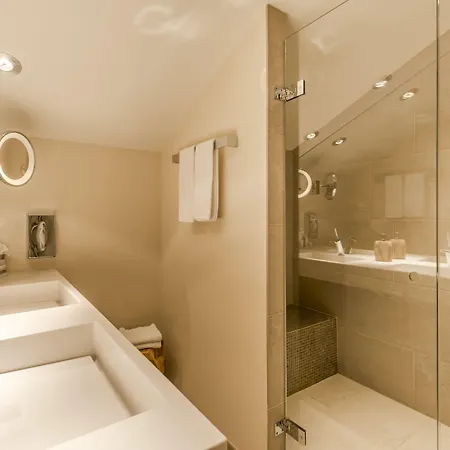 Ξενοδοχείο La Val &